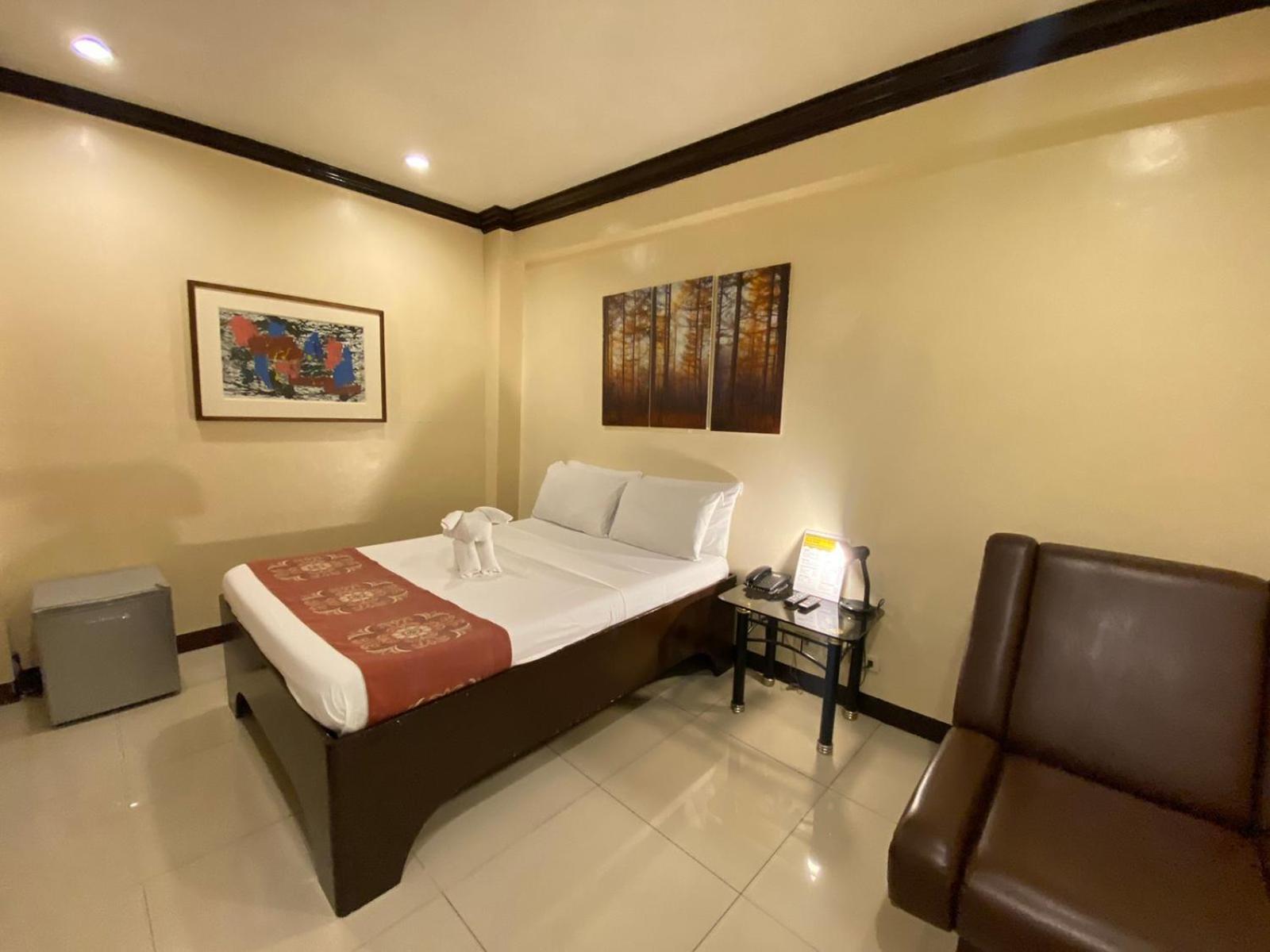 Stone House Quezon City San Juan  Buitenkant foto